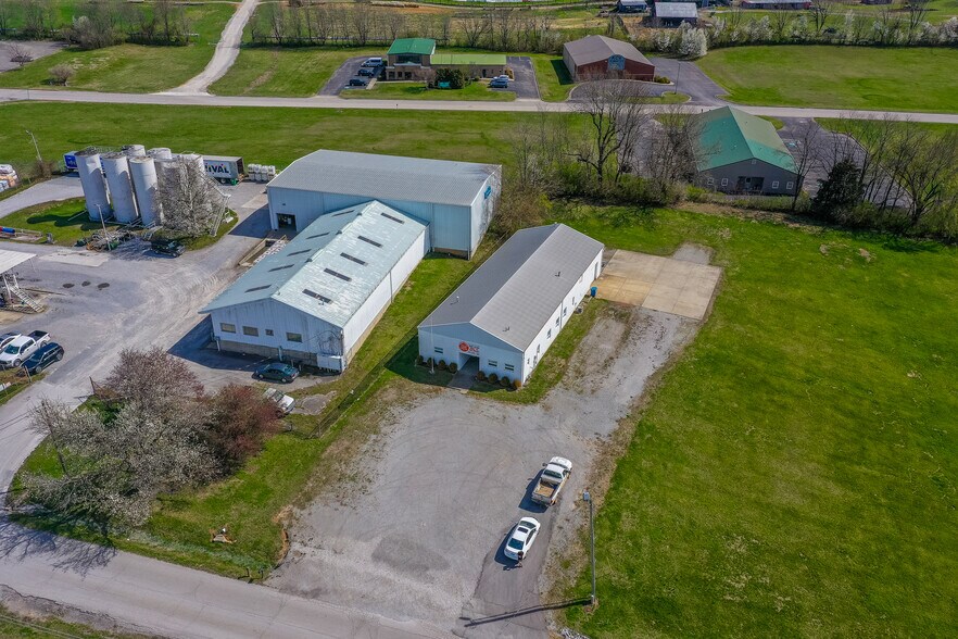 More Photos Of 665 David Ave, Danville Self Storage For Lease