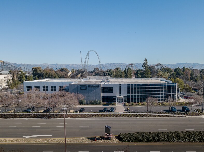 More Photos Of 4551 Great America Pky, Santa Clara Research And Development For Lease