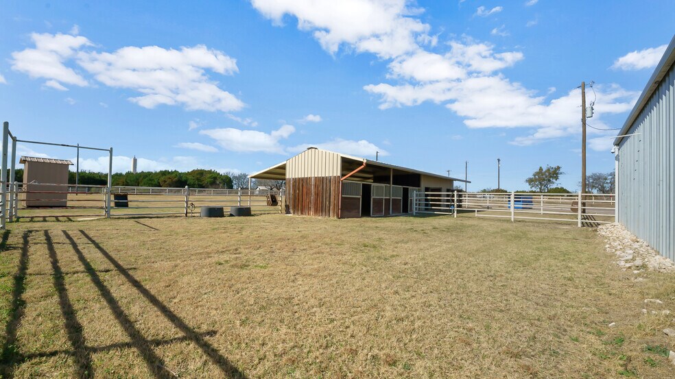 More Photos Of 5778 FM 933, Whitney Flex For Lease