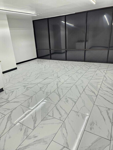 More Photos Of 4312 Saint Goar St, Dickinson General Retail For Sale