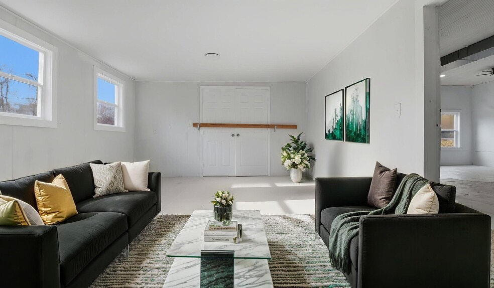 More Photos Of 3104 Tucker Hill Rd, Kinsale Warehouse For Sale