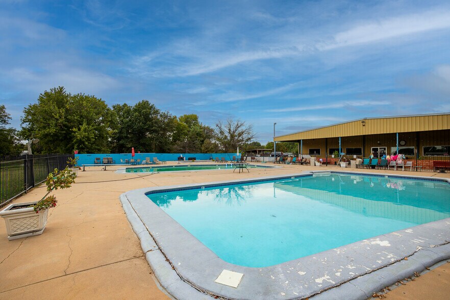 More Photos Of 2206 E 101st St N, Valley Center Specialty For Sale