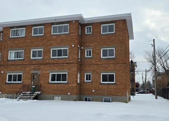 Primary Photo Of 150 Pl Forest, Laval Apartments For Sale