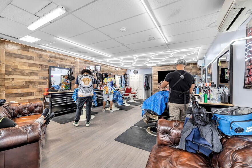 More Photos Of 360 Mount Pleasant Ave, Mamaroneck Storefront For Sale