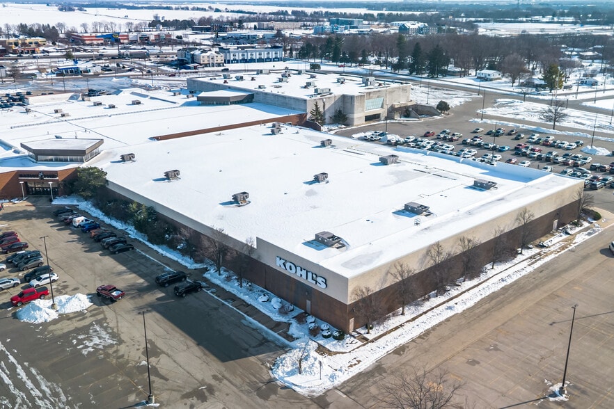 More Photos Of 1240 Hickory Point Mall, Forsyth Department Store For Sale