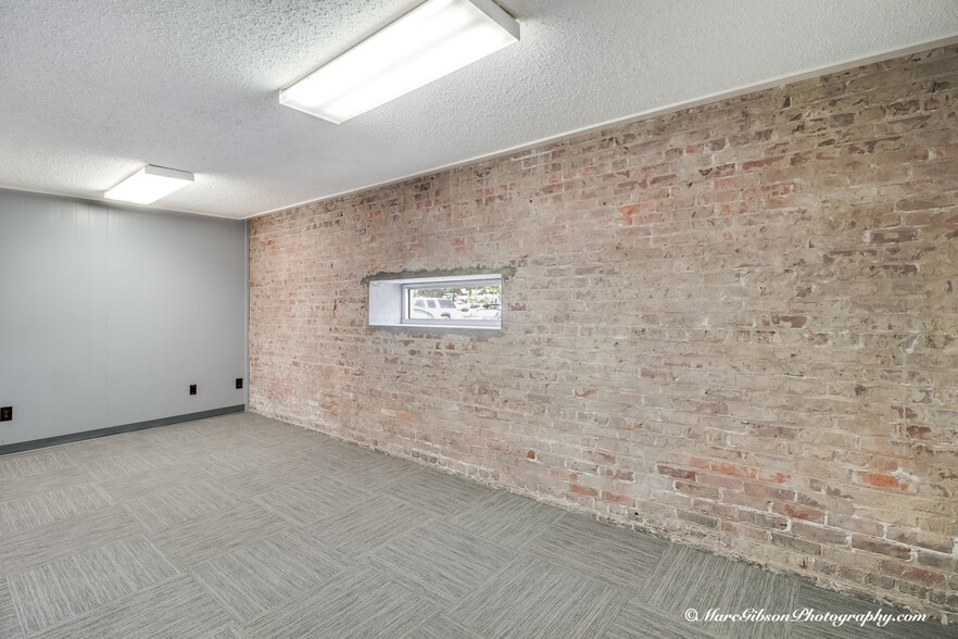 More Photos Of 512 Crockett St, Shreveport Office For Lease
