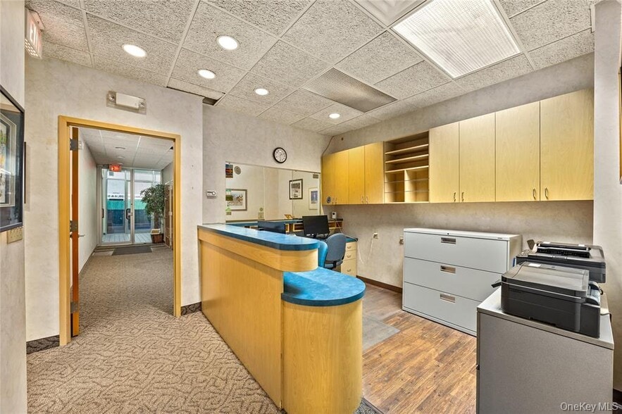 More Photos Of 1171 Old Country Rd, Plainview Medical For Sale