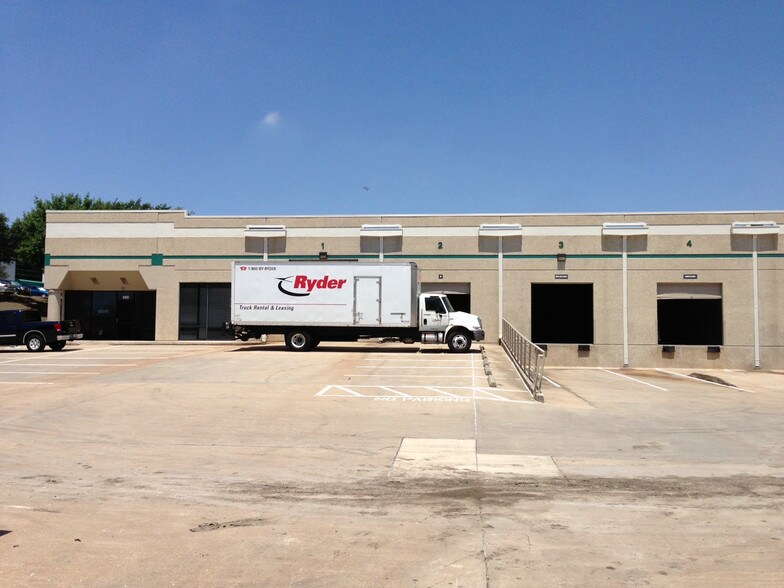 More Photos Of 9101 Wall St, Austin Warehouse For Lease