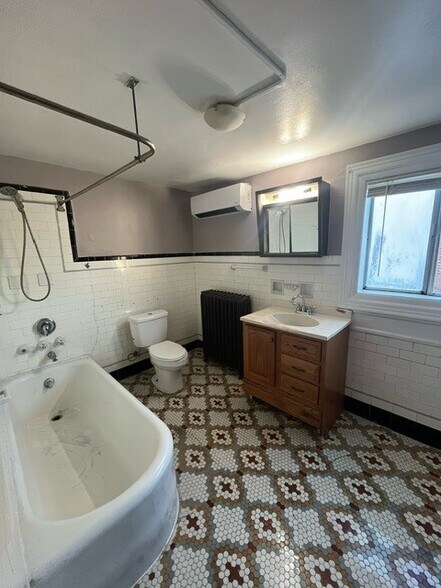 More Photos Of 48 S Kennedy Dr, Mcadoo Apartments For Sale