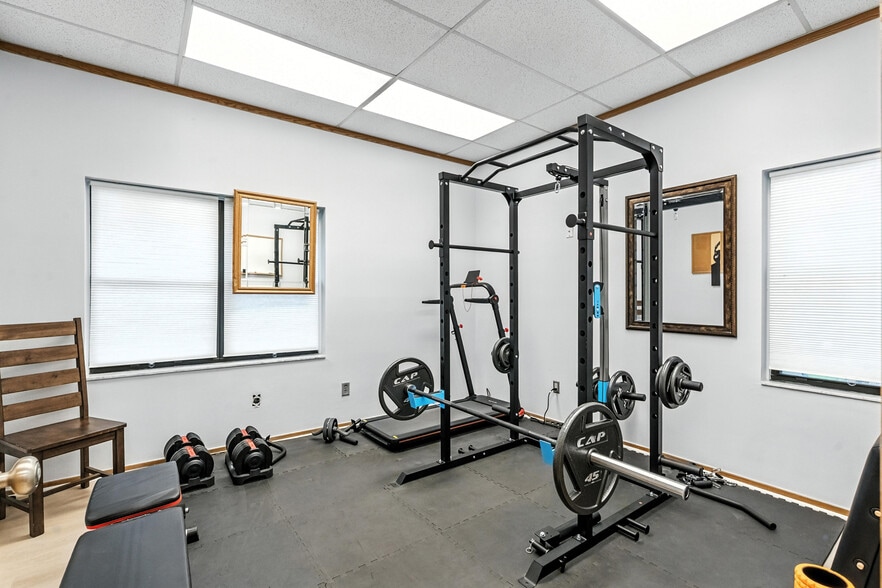 More Photos Of 8431 Baymeadows Way, Jacksonville Loft Creative Space For Lease