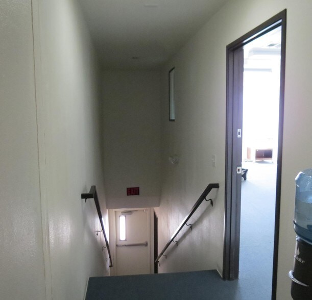 More Photos Of 1306 E Calvada Blvd, Pahrump Office Residential For Lease