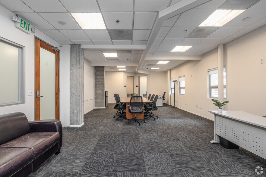 More Photos Of 6350 Santa Monica Blvd, Los Angeles Office For Sale