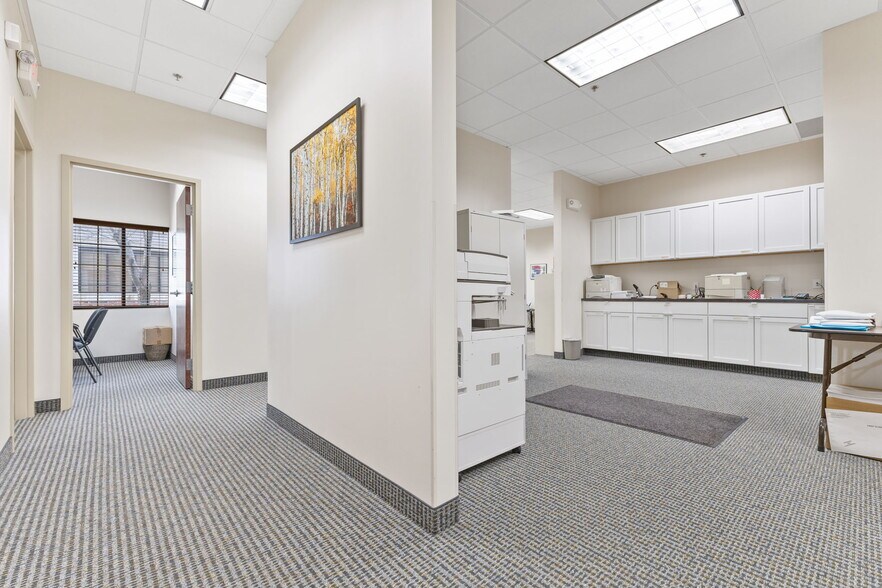 More Photos Of 300 Coon Rapids Blvd NW, Coon Rapids Office Residential For Lease