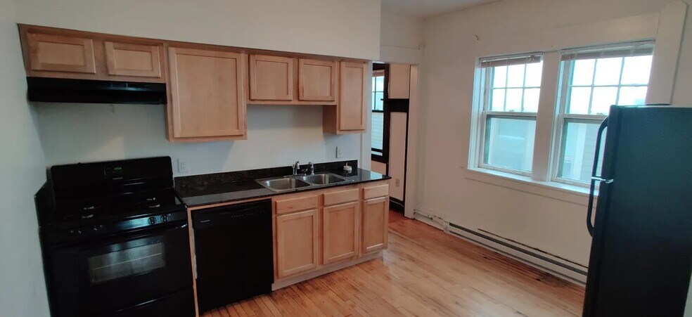 More Photos Of 604 Holly Ave, Saint Paul Apartments For Sale