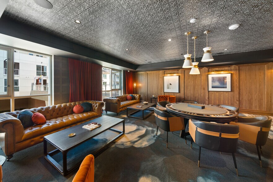 More Photos Of 585 Anton Blvd, Costa Mesa Apartments For Lease