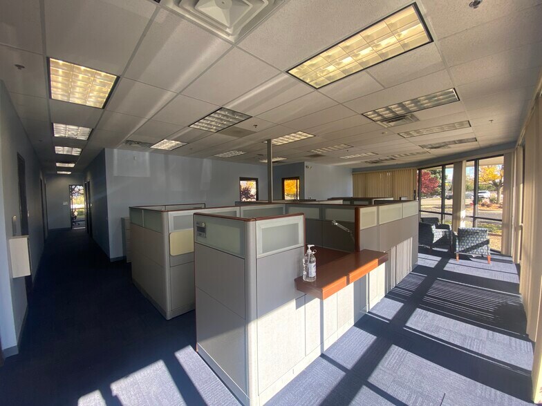More Photos Of 2141 W Airport Way, Boise Office Residential For Lease