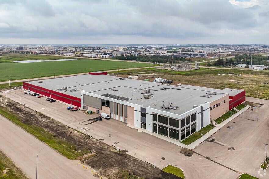 More Photos Of 902 9 Av, Nisku Distribution For Sale