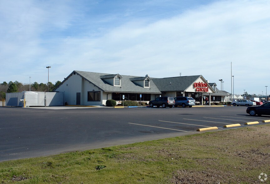 More Photos Of 904 Us-401 Byp, Laurinburg Restaurant For Lease