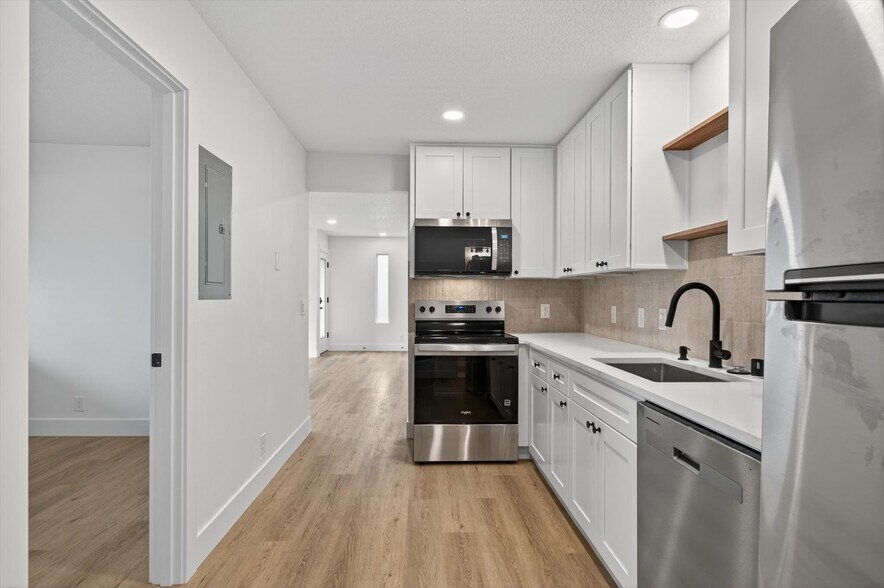 More Photos Of 302 3rd St, Woodland Apartments For Sale