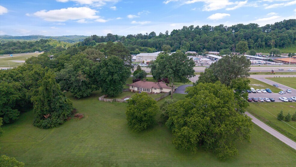 More Photos Of 945 Crescent, Louisville Land For Sale