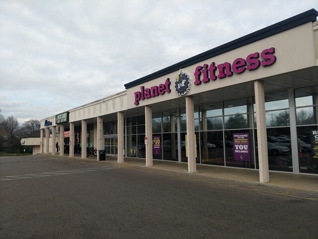 More Photos Of 1627 Poplar Ave, Memphis Unknown For Lease