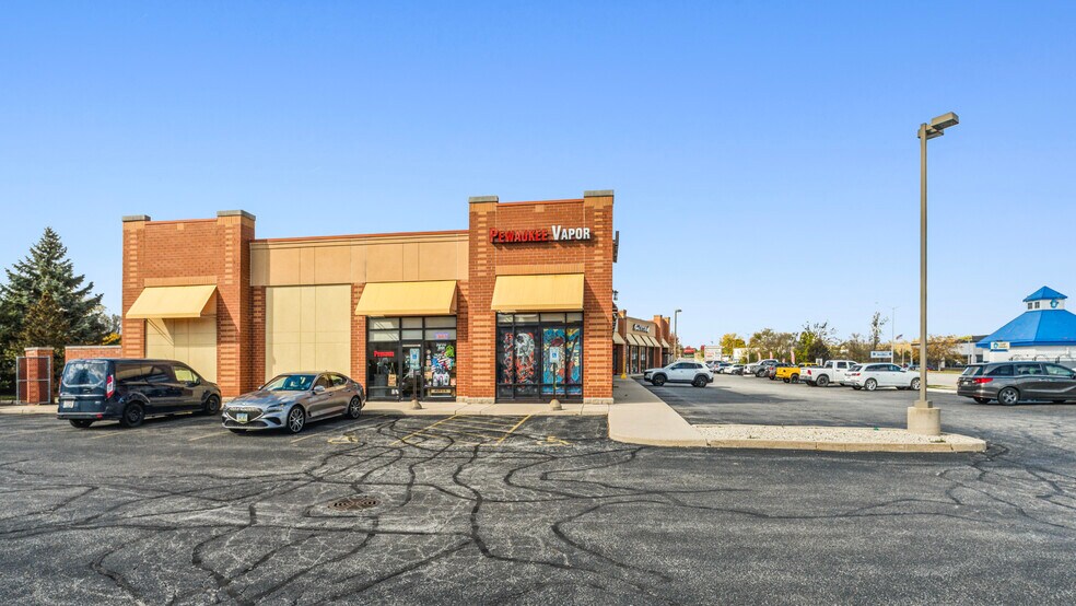 More Photos Of 2177 Silvernail Rd, Pewaukee Freestanding For Sale