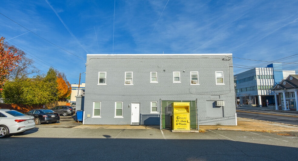 More Photos Of 4807 Langston Blvd, Arlington Storefront For Sale