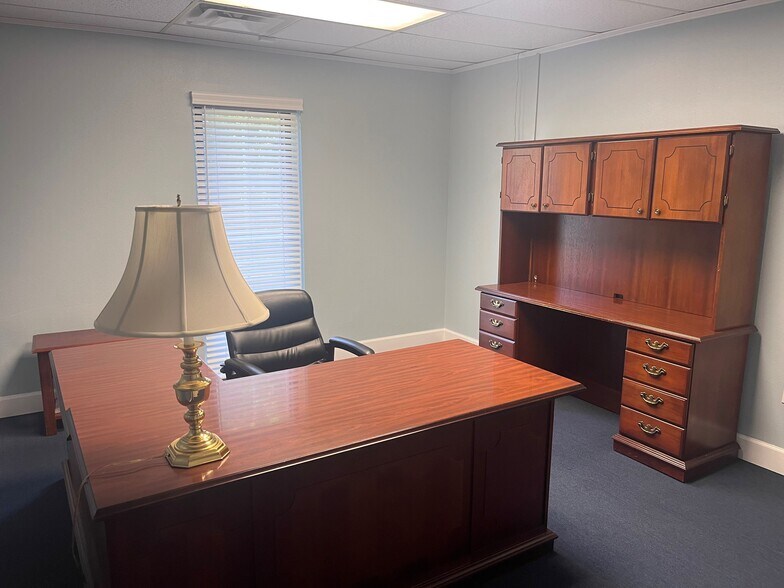 More Photos Of 502-506 Jefferson St, Tallahassee Office For Sale