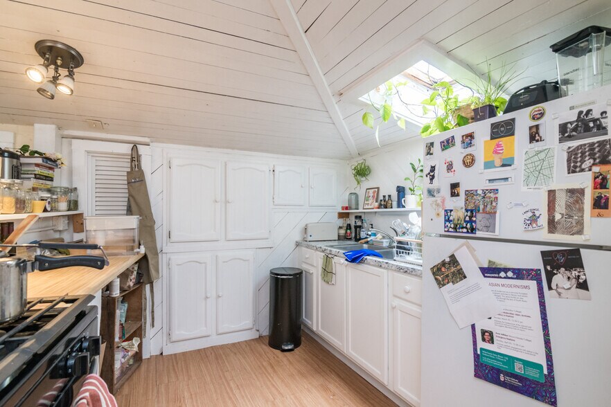 More Photos Of 81 Bridge St, Northampton Multifamily For Sale