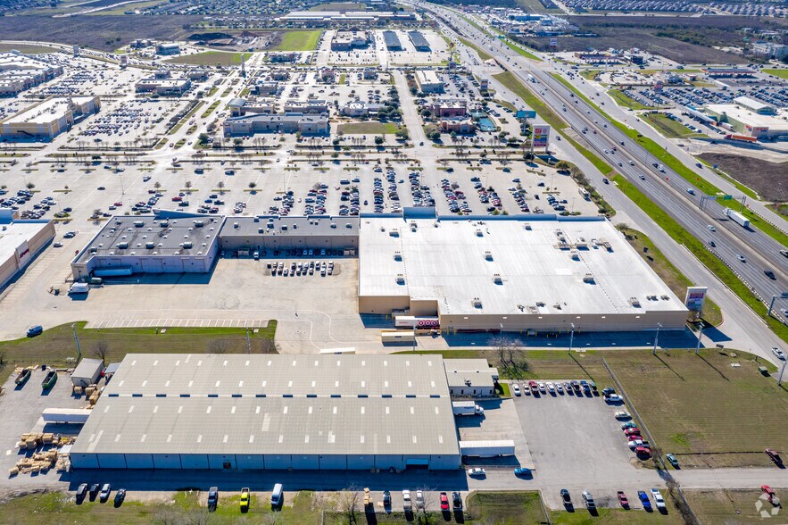 More Photos Of 161 Creekside Way, New Braunfels Unknown For Lease