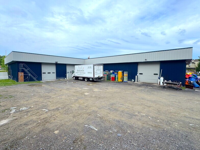 More Photos Of 1155 Route 9, Wappingers Falls Showroom For Sale