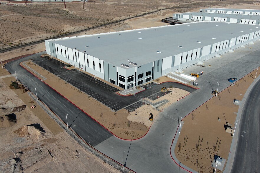 More Photos Of I-15 & N Hollywood, North Las Vegas Unknown For Lease