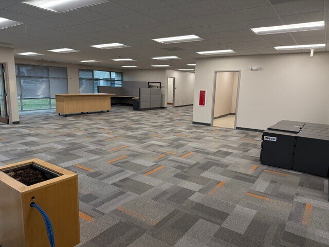 More Photos Of 3600 Digital Dr, Dubuque Office For Sale
