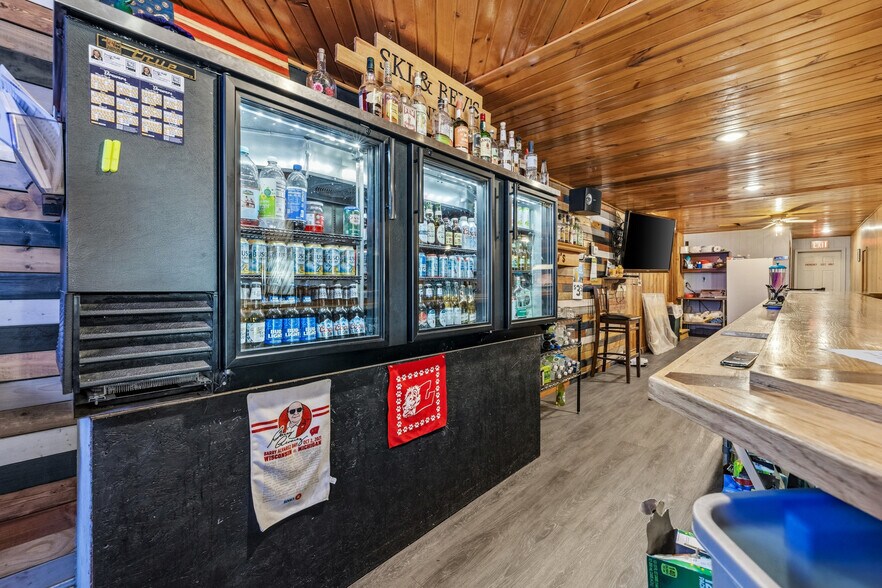 More Photos Of 504 Milwaukee St, Lomira Flex For Sale