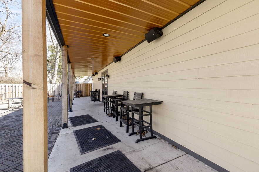 More Photos Of 316 N Main St, Columbia Storefront Retail Office For Sale