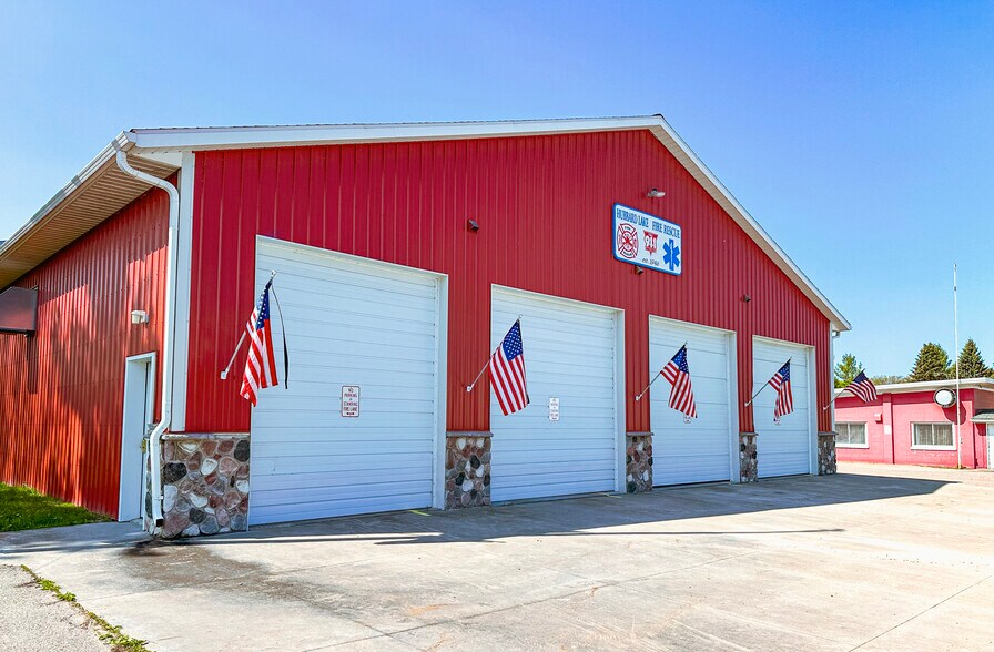 More Photos Of 1511 Hubert Rd, Hubbard Lake Flex For Sale