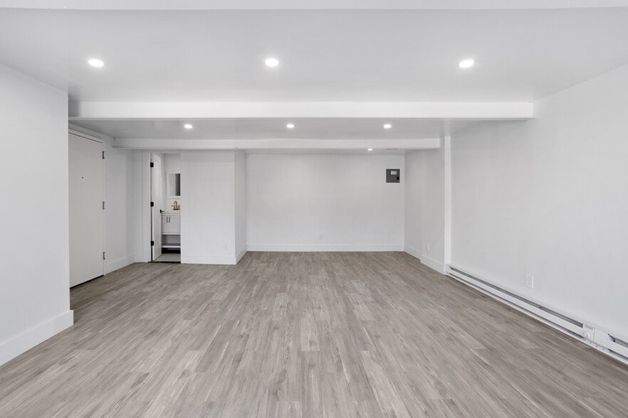 More Photos Of 15 Division Pl, Brooklyn Warehouse For Sale