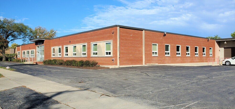More Photos Of 8035 Austin Ave, Morton Grove Warehouse For Lease