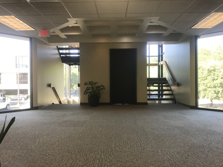 More Photos Of 3200 Steck Ave, Austin Office For Sale