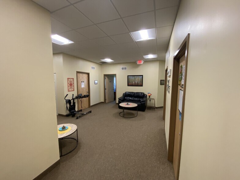 More Photos Of 867-887 Grand Oaks Dr, Howell Warehouse For Lease