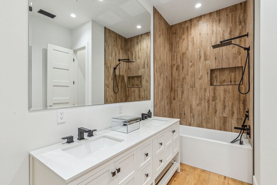 More Photos Of 615 Brewer Rd, Southlake Specialty For Sale