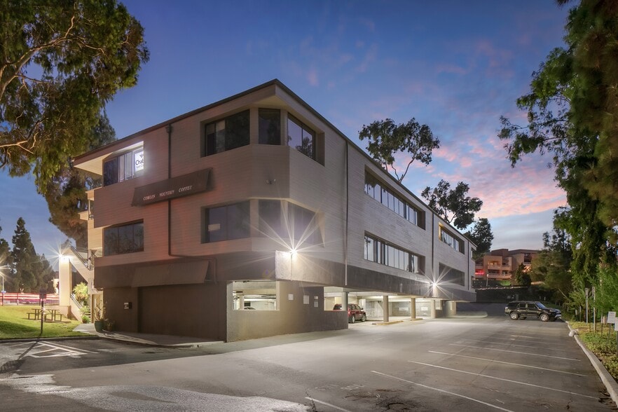 More Photos Of 7290 Navajo Rd, San Diego Medical For Lease