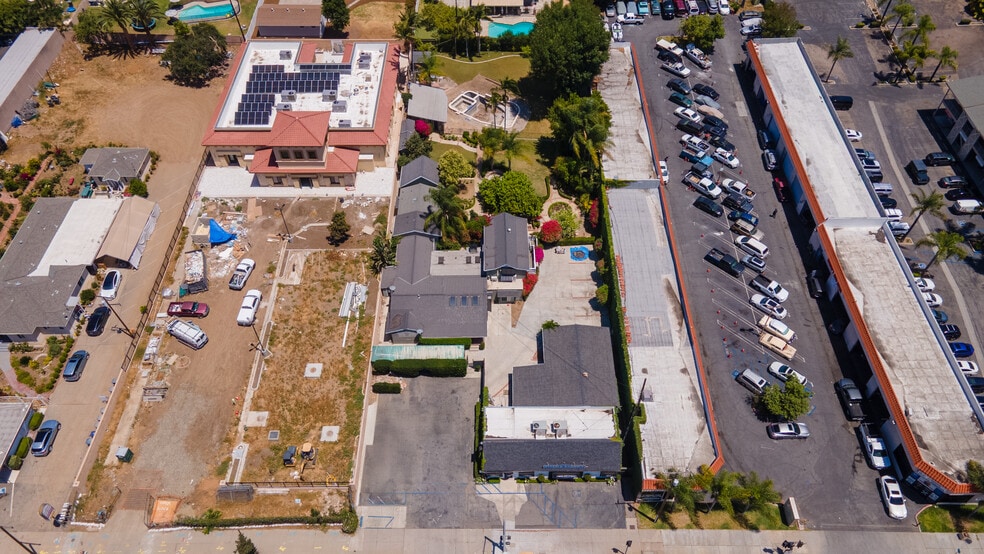 More Photos Of 801 W Whittier Blvd, La Habra Storefront Retail Residential For Sale