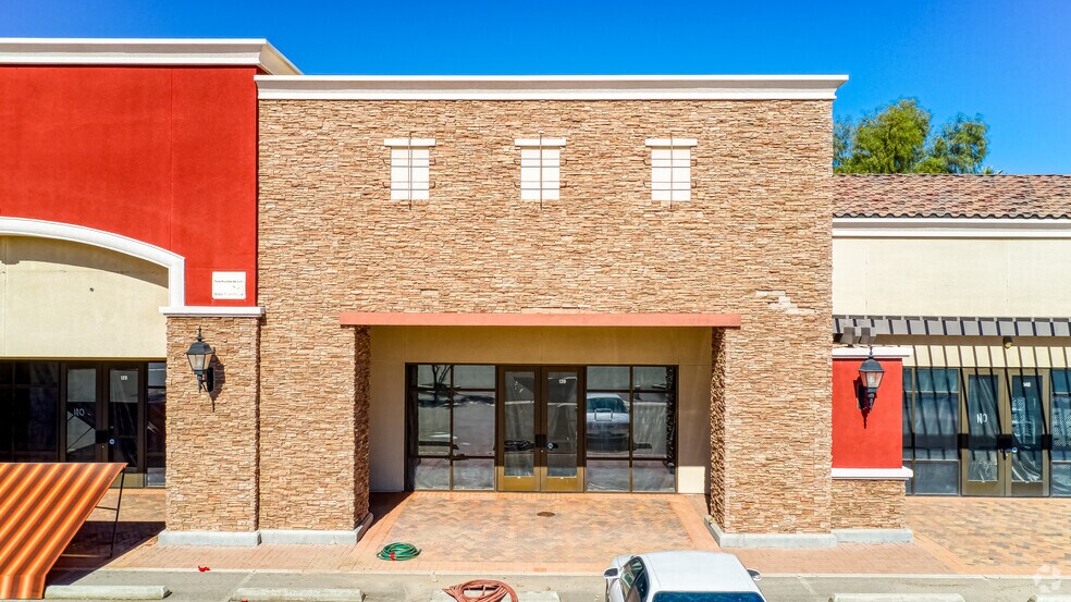 More Photos Of 1477 E Lake Mead Pky, Henderson General Retail For Lease