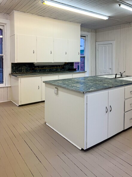 More Photos Of 5 Erie Blvd, Canajoharie Storefront For Sale