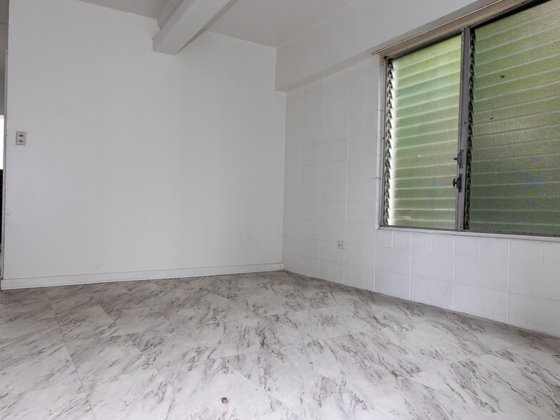 More Photos Of 1420 Wilder Ave, Honolulu Apartments For Sale