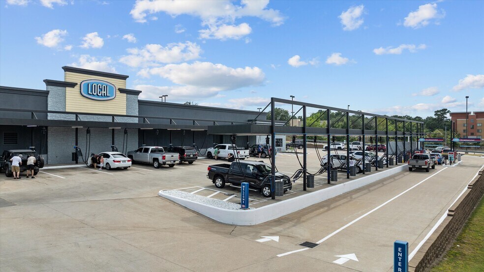 More Photos Of 7671 S Broadway Ave, Tyler Carwash For Sale