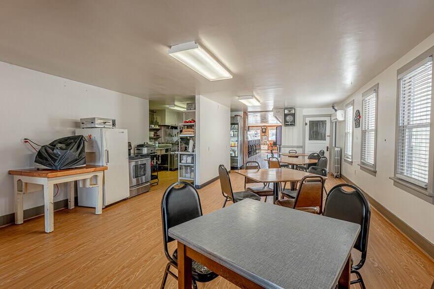 More Photos Of 127 W Main St, Belleville Restaurant For Sale