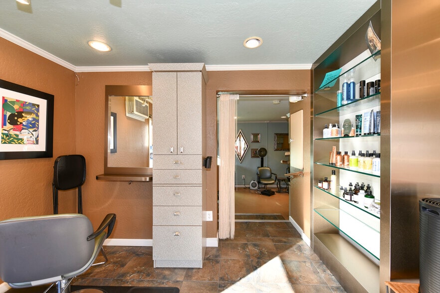 More Photos Of 1519 Main St, Napa Storefront Retail Residential For Sale