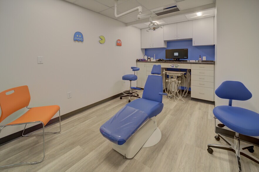 More Photos Of 2650 21st St, Sacramento Medical For Lease